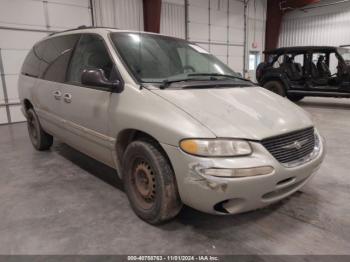  Salvage Chrysler Town & Country