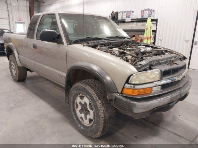  Salvage Chevrolet S-10