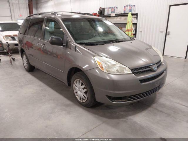  Salvage Toyota Sienna