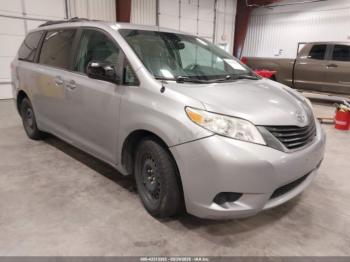  Salvage Toyota Sienna