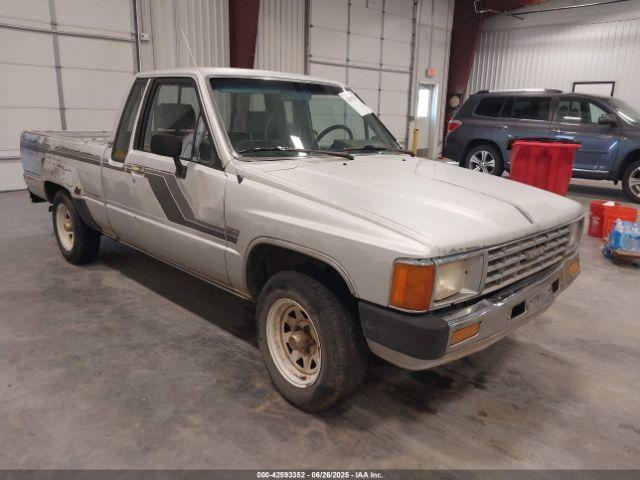  Salvage Toyota Pickup