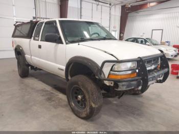  Salvage Chevrolet S-10