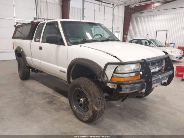  Salvage Chevrolet S-10