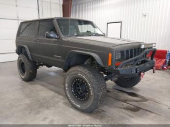  Salvage Jeep Cherokee