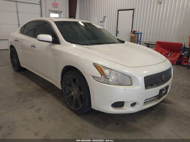  Salvage Nissan Maxima