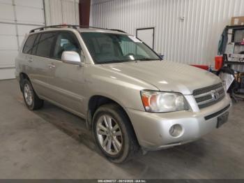  Salvage Toyota Highlander