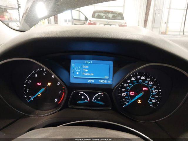 Ford Focus Se Image 8