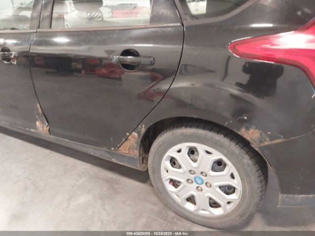 Ford Focus Se Image 11