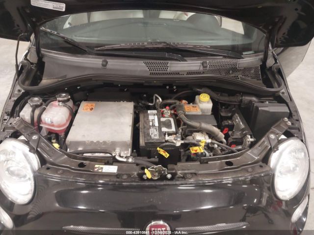 FIAT 500e Battery Electric Image 7