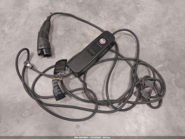 FIAT 500e Battery Electric Image 13