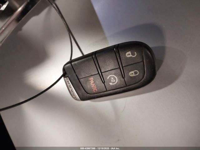 Dodge Journey Crew Image 2