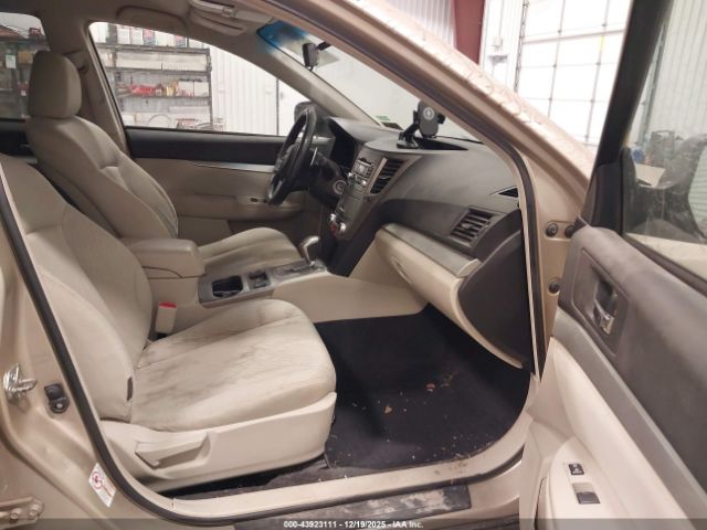 Subaru Outback 2.5i Premium Image 6