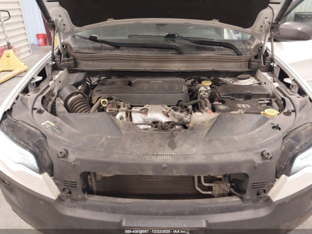 Jeep Cherokee Trailhawk 4x4 Image 11