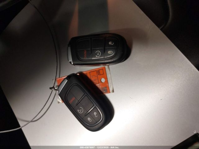 Jeep Cherokee Trailhawk 4x4 Image 12