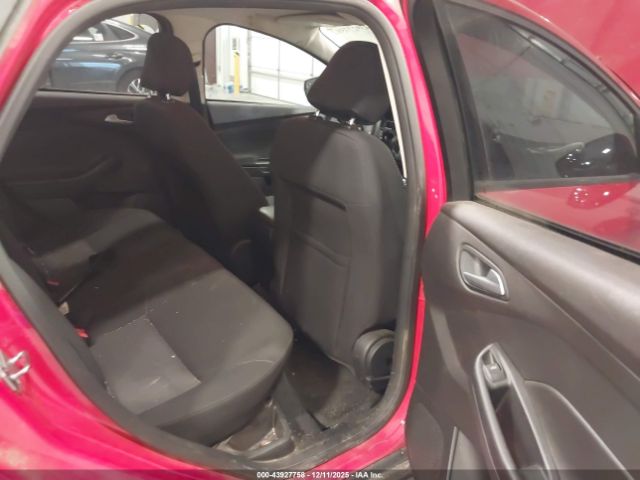 Ford Focus Se Image 12