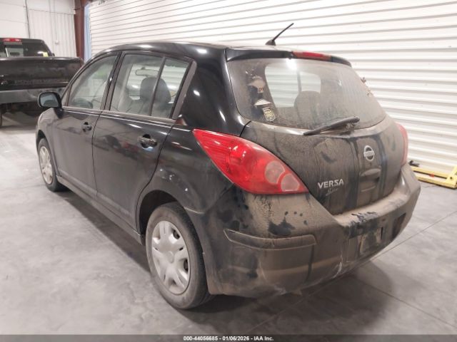 Nissan Versa 1.8s Image 8