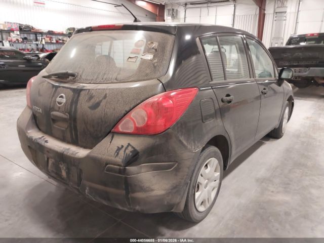 Nissan Versa 1.8s Image 4