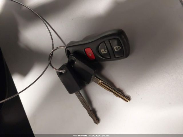 Nissan Versa 1.8s Image 9