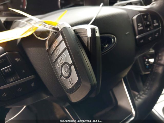 Ford Explorer Limited Image 18